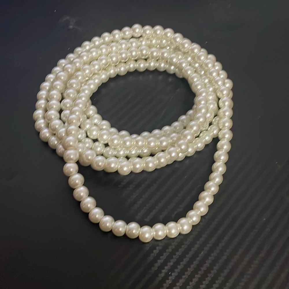 White pearls necklace 34 inches